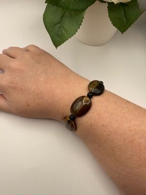 New Artisan Made Tiger's Eye Stretch Bracelet - Brown and Black Beads